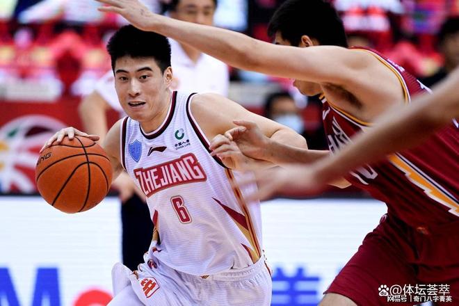 开云官网-包含里程碑夜!浙江稠州临场应变,意甲加时末段刷纪录,更衣室稳定,赛程密集仍需轮换的词条