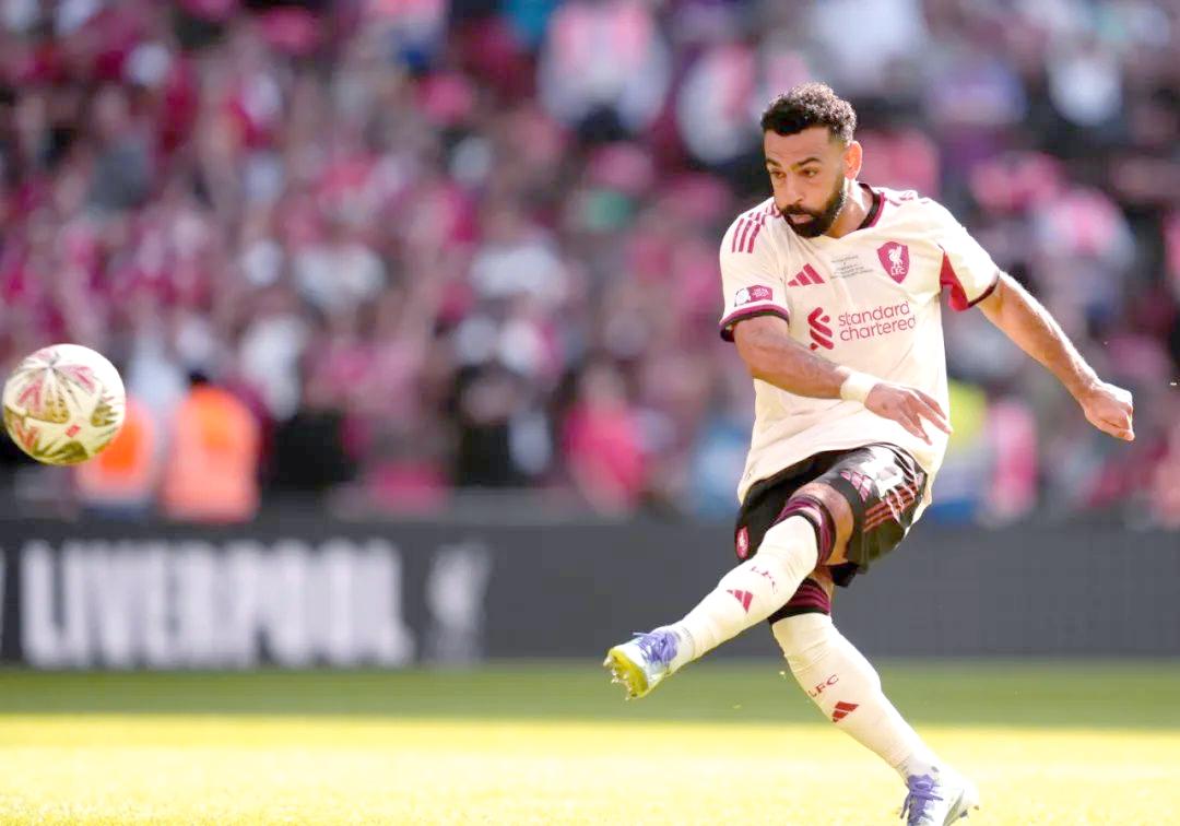 开云入口-社区盾倒计时，利物浦关键时刻回应争议，细节引发关注，更衣室稳定，轮换策略成焦点的简单介绍