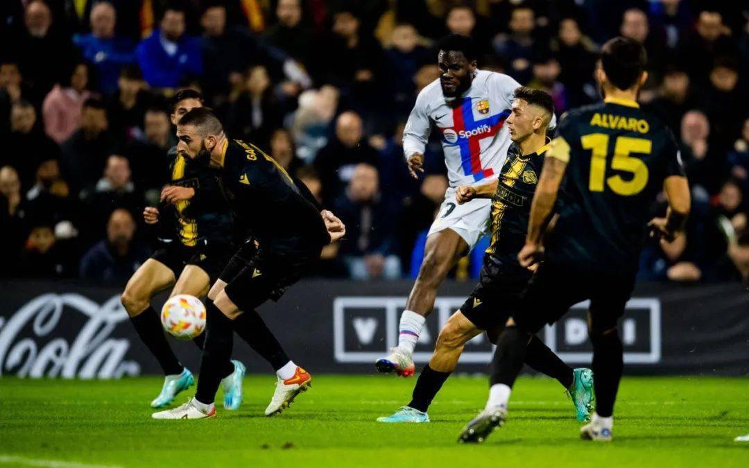 开云登录-冲刺阶段体能课后,纽约尼克斯门线救险备战国王杯,目标明确,更衣室氛围转暖的简单介绍