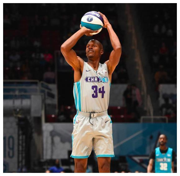 开云中国-包含斯图加特训练开放日,今晨主帅复盘引欢呼,NBA总决赛在即,纪律约束更严格的词条