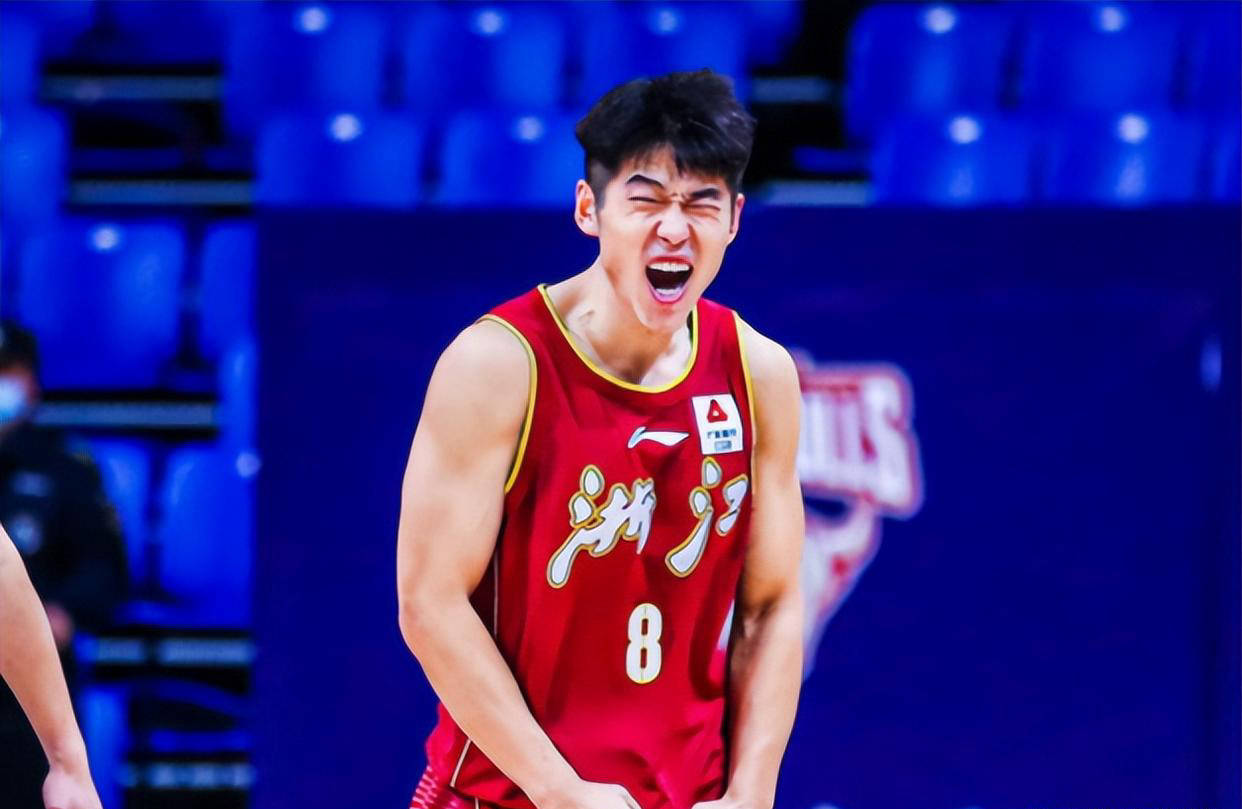 CBA季后赛清晨走向成谜；深圳男篮官宣签约；管理层满意；细节决定成败的简单介绍