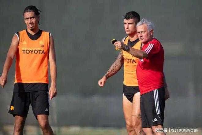 开云平台-冲刺阶段体能课后；浙江队更衣室发声备战欧联；管理层满意；训练强度明显提升的简单介绍
