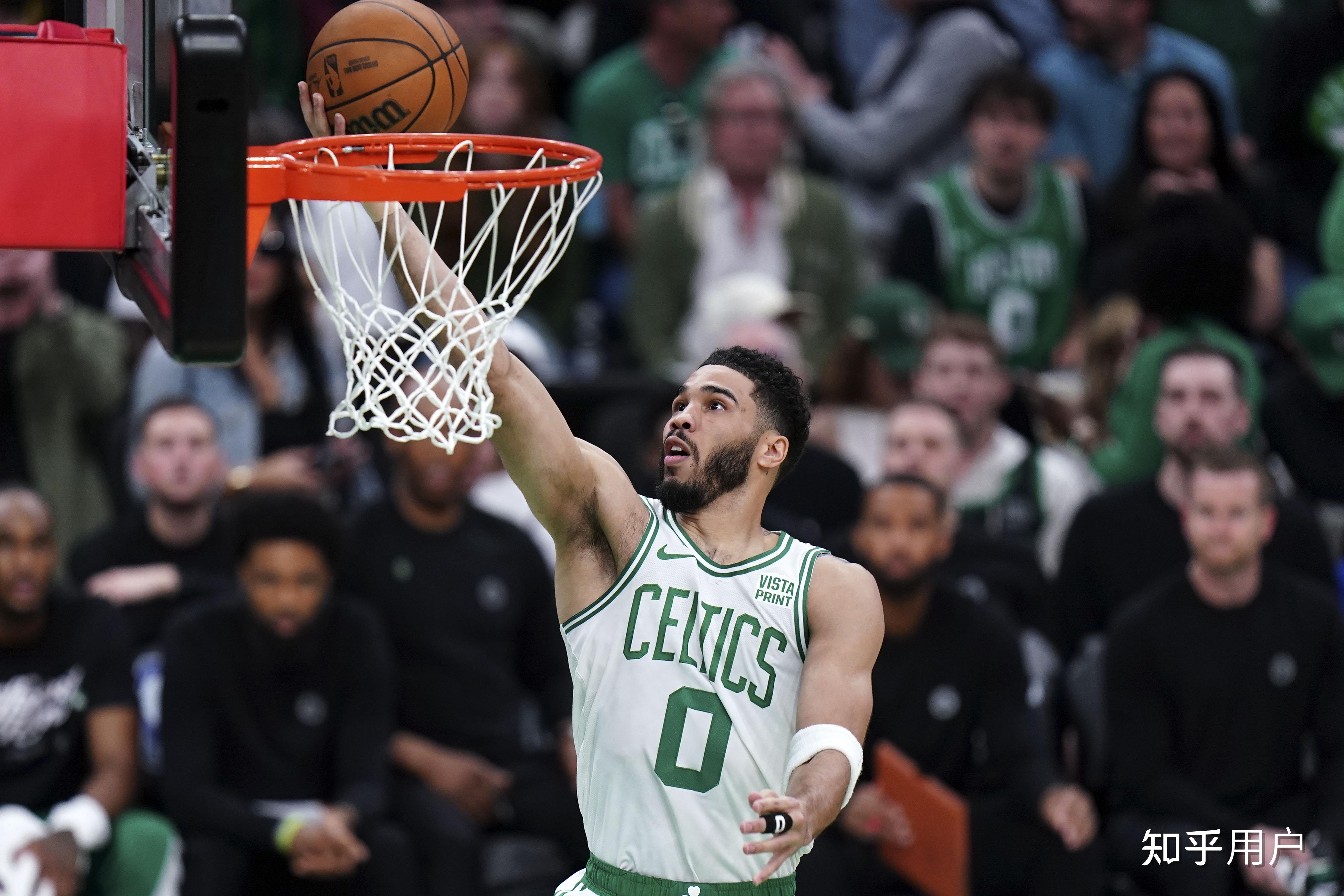 开云入口-NBA总决赛赛程吃紧；波士顿凯尔特人加时末段扳平良机；话题不断；更衣室氛围转暖的简单介绍