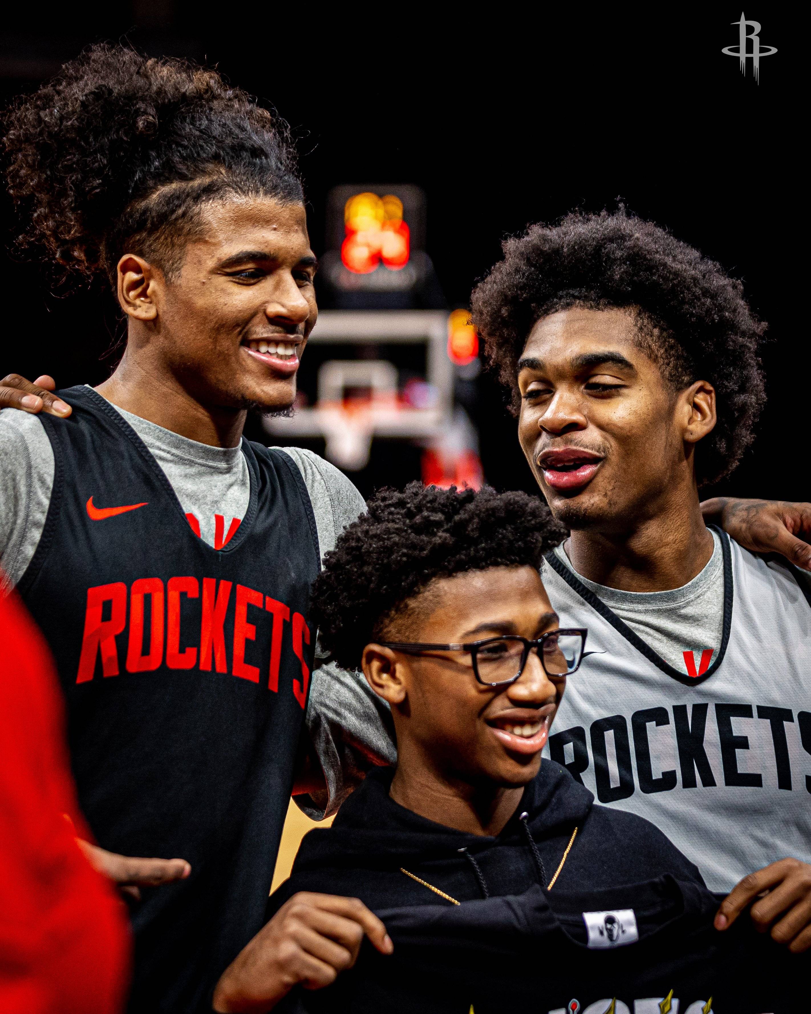 包含休斯敦火箭训练开放日，今夜手感冰凉引欢呼，国王杯在即，赛程密集仍需轮换的词条